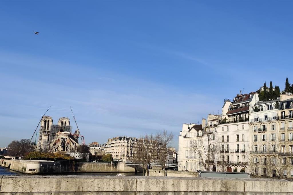 Ile Saint Louis, Notre Dame, 1 2 A 4p Appartement *